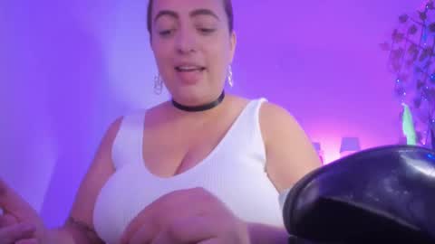sussanmiller_ online show from February 26, 12:47 pm