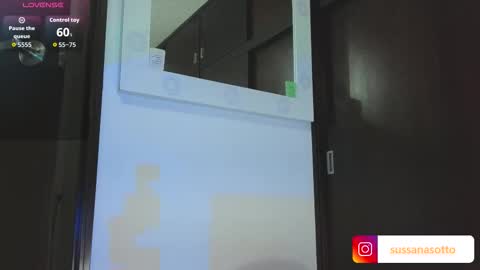 Snapshot of sussi_sotto chatting on October 16, 5:08 am Sussi Soto online show from October 16, 5:08 am