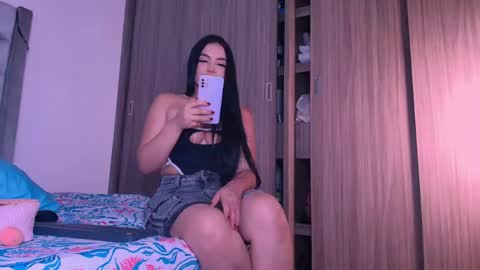 Andrea online show from May 2, 12:48 am