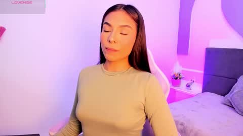 Snapshot of sussy_sweet4u chatting on November 9, 10:46 am sussy_sweet4u online show from November 9, 10:46 am