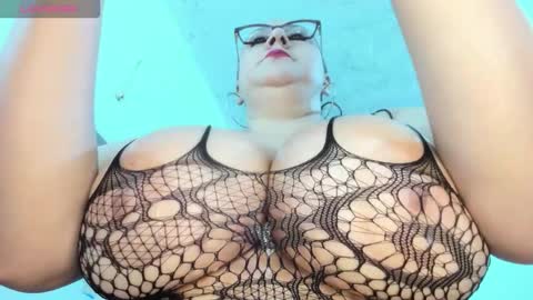 susy bigboobss online show from January 17, 4:43 pm