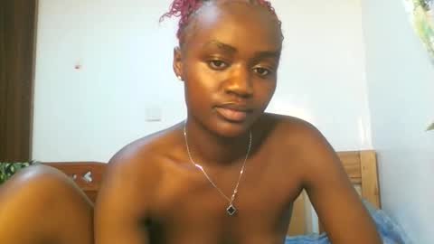 Snapshot of susy_girly chatting on May 22, 3:13 am Sussy online show from May 22, 3:13 am