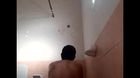 Snapshot of suxc69 chatting on April 28, 2:27 am sexindi007 online show from April 28, 2:27 am