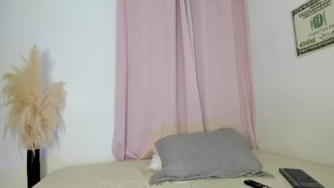 suzan__cooper2 online show from August 6, 2:35 am