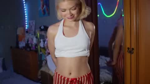 Stacy online show from July 20, 10:45 pm