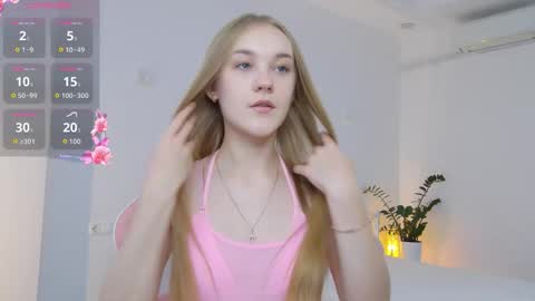 Suzi online show from October 11, 1:42 pm