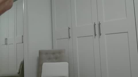 Snapshot of suzisshowboyxl chatting on March 27, 10:31 pm Mmaxime1 online show from March 27, 10:31 pm