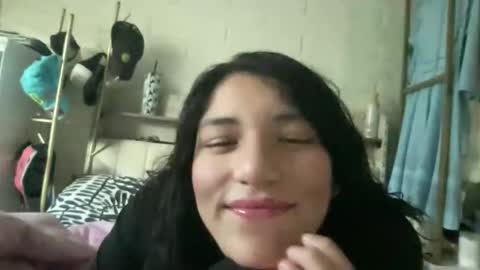 Suzy online show from November 15, 7:54 pm