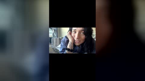 Suzy online show from November 25, 7:36 pm