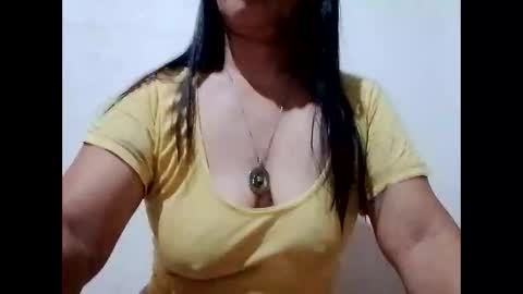 suzzie_hot online show from February 3, 8:46 pm