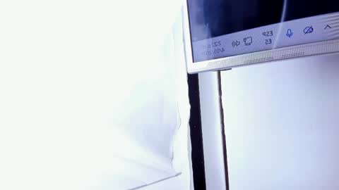 Snapshot of sven_basquiat chatting on May 4, 7:21 pm Sven online show from May 4, 7:21 pm