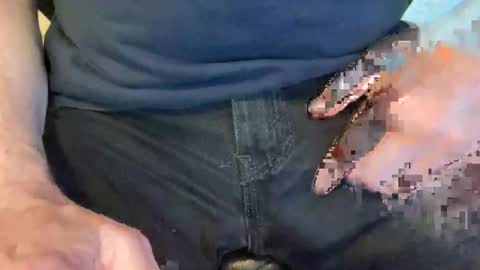 Snapshot of svscruz831 chatting on January 17, 7:27 pm VersDad55 online show from January 17, 7:27 pm