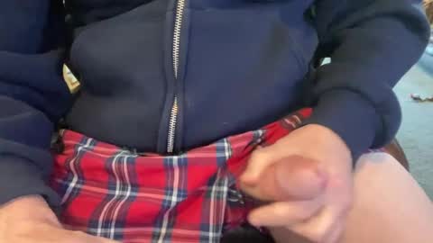 Snapshot of svscruz831 chatting on February 10, 6:24 pm VersDad55 online show from February 10, 6:24 pm