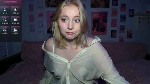 Kira online show from April 6, 5:25 pm