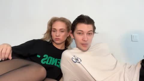 Snapshot of swaggaenjoyer chatting on April 14, 12:33 pm Denis and Mia online show from April 14, 12:33 pm