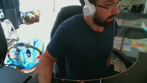 Snapshot of swals chatting on December 8, 4:14 am Swals online show from December 8, 4:14 am