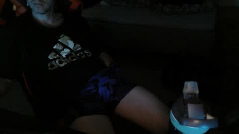 Snapshot of swe9090 chatting on February 23, 4:07 am swe9090 online show from February 23, 4:07 am