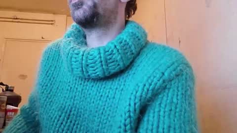 Snapshot of sweaterboy666 chatting on July 15, 2:17 am sweaterboy666 online show from July 15, 2:17 am