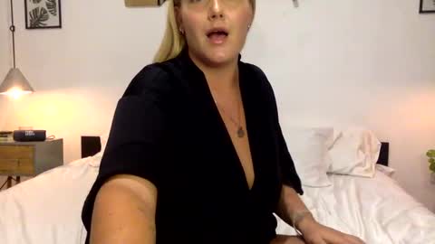 Snapshot of swedish_candii chatting on December 31, 4:27 am Swedish Candii online show from December 31, 4:27 am