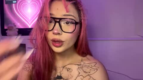 Snapshot of sweeetbabyy22 chatting on May 5, 8:11 am Valeria online show from May 5, 8:11 am