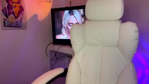 Snapshot of sweeetbabyy22 chatting on June 27, 4:45 pm Valeria online show from June 27, 4:45 pm