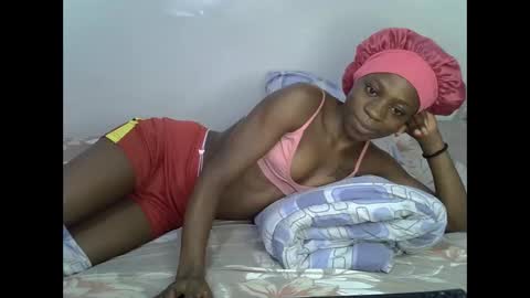 Snapshot of sweest_caster chatting on May 31, 10:33 pm Sweetest doll online show from May 31, 10:33 pm
