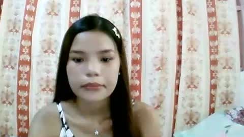 Snapshot of sweet01pinay chatting on May 16, 6:21 am sweet01pinay online show from May 16, 6:21 am