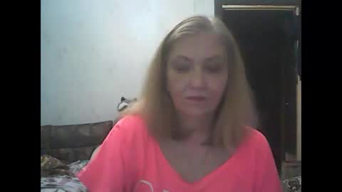 sweet4blonde67 online show from June 7, 4:11 pm