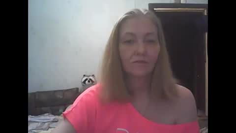 sweet4blonde67 online show from June 9, 7:31 am