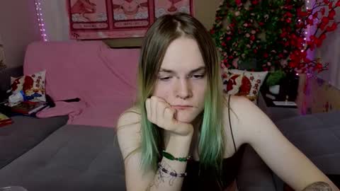 Haeyang  Torry online show from March 4, 7:53 pm