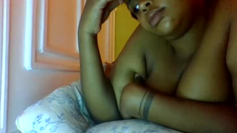sweet52537 online show from July 2, 5:24 am