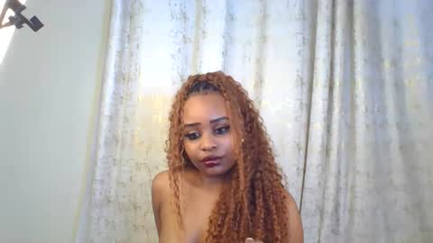 Snapshot of sweet69temptress chatting on July 15, 6:35 pm sweet69temptress online show from July 15, 6:35 pm