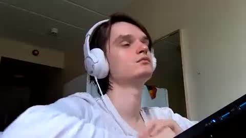 Sweet boy online show from June 28, 6:03 pm
