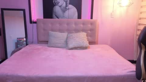 sweet__cat__ online show from June 17, 2:25 am