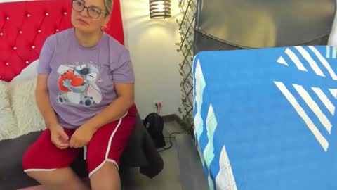 Snapshot of sweet__mature chatting on October 26, 2:45 pm Carolina online show from October 26, 2:45 pm