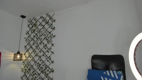 Snapshot of sweet__mature chatting on November 17, 4:35 pm Carolina online show from November 17, 4:35 pm