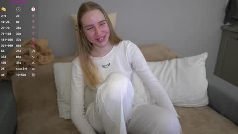 Michelle online show from December 17, 9:32 pm