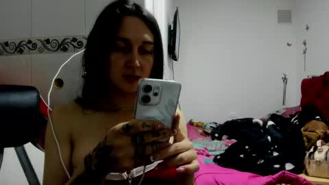 Snapshot of sweet__suck69bitch chatting on May 27, 9:01 pm sweet__suck69bitch online show from May 27, 9:01 pm