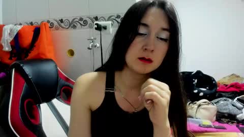 Snapshot of sweet__suck69bitch chatting on June 1, 8:38 am sweet__suck69bitch online show from June 1, 8:38 am
