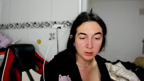 Snapshot of sweet__suck69bitch chatting on June 8, 4:57 am sweet__suck69bitch online show from June 8, 4:57 am