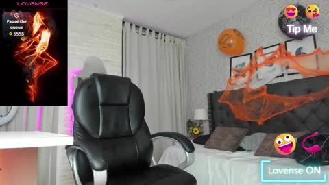 Snapshot of sweet__vanessa1 chatting on October 26, 3:45 am Vanessa online show from October 26, 3:45 am