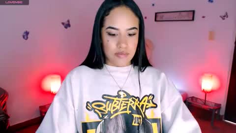 Stephanie online show from December 19, 1:40 pm