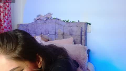 Snapshot of sweet_anllela chatting on December 21, 11:11 am Sthefany Lauren Independent Model online show from December 21, 11:11 am