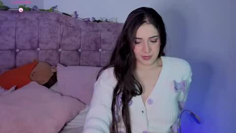 Snapshot of sweet_anllela chatting on May 25, 3:01 am Sthefany Lauren Independent Model online show from May 25, 3:01 am