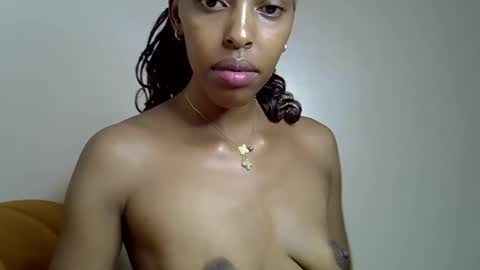 sweet_ashanny online show from April 19, 8:35 am