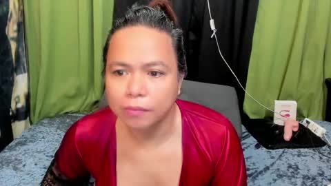 izza  izzasweet online show from May 3, 12:27 am