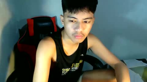 Snapshot of sweet_asinkurt chatting on May 6, 1:16 pm sweet_asinkurt online show from May 6, 1:16 pm
