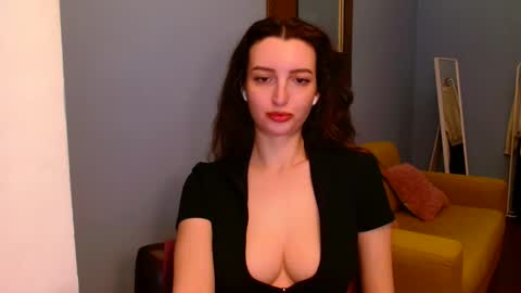 Snapshot of sweet_baby_miranda_ chatting on May 25, 9:37 am Miranda online show from May 25, 9:37 am