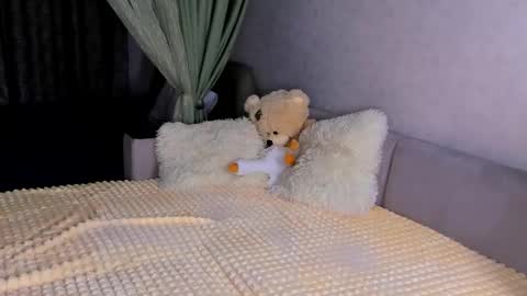 Snapshot of sweet_barbe chatting on November 27, 3:58 pm Alice online show from November 27, 3:58 pm