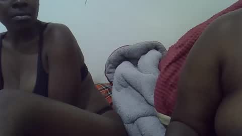 Queen online show from March 1, 7:38 pm